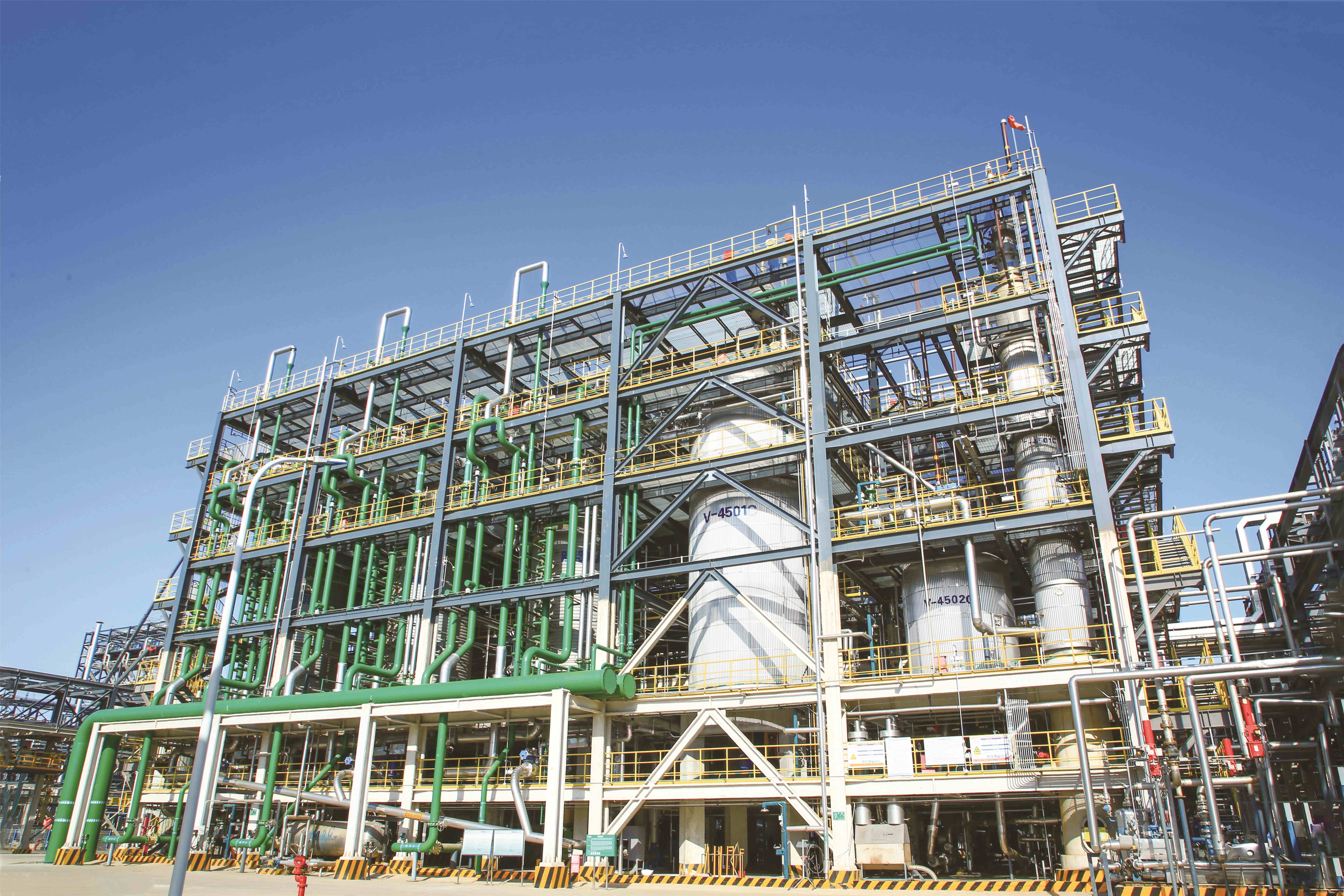 海灣(wān)化學聚合工段獲(huò)評市青年文明号(hào)